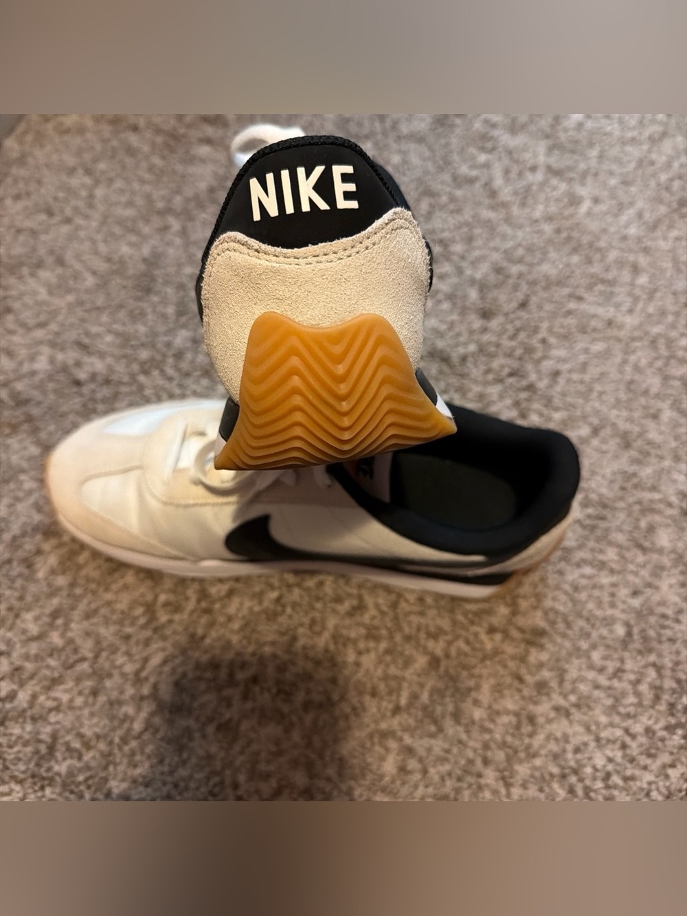 Nike Women’s Pacific Shoes - Picture 3 of 4
